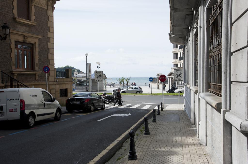 Pension Artea San Sebastián Exterior photo